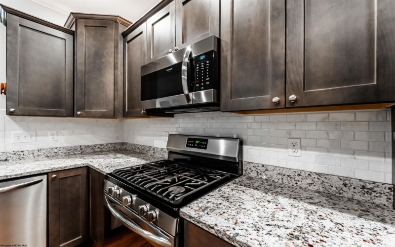 17 Banner Place, Morgantown, West Virginia 26508, 4 Bedroom Bedrooms, 10 Room Rooms,3 BathroomBathrooms,Single Family Detached,For Sale,Banner,0,10167203