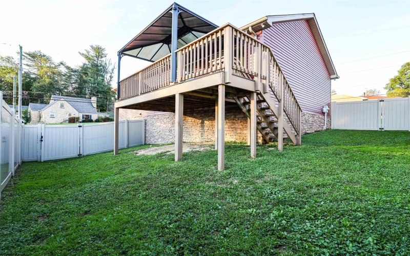 2304 Locust Drive, Fairmont, West Virginia 26554, 3 Bedroom Bedrooms, 9 Room Rooms,2 BathroomBathrooms,Single Family Detached,For Sale,Locust,0,10167202