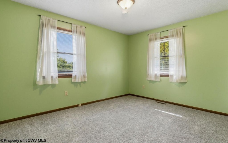 293 Forest Drive, Bridgeport, West Virginia 26330, 3 Bedroom Bedrooms, 6 Room Rooms,2 BathroomBathrooms,Single Family Detached,For Sale,Forest,0,10167206
