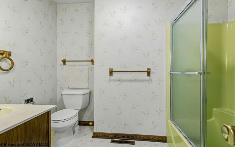 293 Forest Drive, Bridgeport, West Virginia 26330, 3 Bedroom Bedrooms, 6 Room Rooms,2 BathroomBathrooms,Single Family Detached,For Sale,Forest,0,10167206