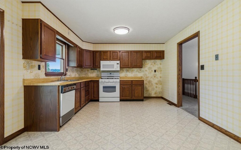 293 Forest Drive, Bridgeport, West Virginia 26330, 3 Bedroom Bedrooms, 6 Room Rooms,2 BathroomBathrooms,Single Family Detached,For Sale,Forest,0,10167206