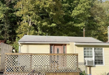 18 Willow Lane, Lake Lynn, Pennsylvania 15451, 1 Bedroom Bedrooms, 5 Room Rooms,1 BathroomBathrooms,Single Family Detached,For Sale,Willow,0,10167200