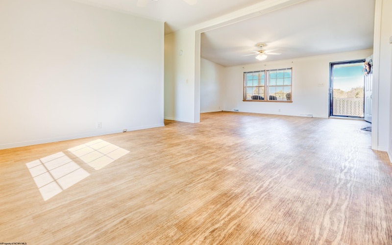 107 Mountaineer Drive, Reedsville, West Virginia 26547, 3 Bedroom Bedrooms, 6 Room Rooms,2 BathroomBathrooms,Single Family Detached,For Sale,Mountaineer,0,10167214