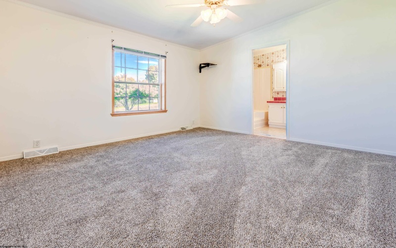 107 Mountaineer Drive, Reedsville, West Virginia 26547, 3 Bedroom Bedrooms, 6 Room Rooms,2 BathroomBathrooms,Single Family Detached,For Sale,Mountaineer,0,10167214