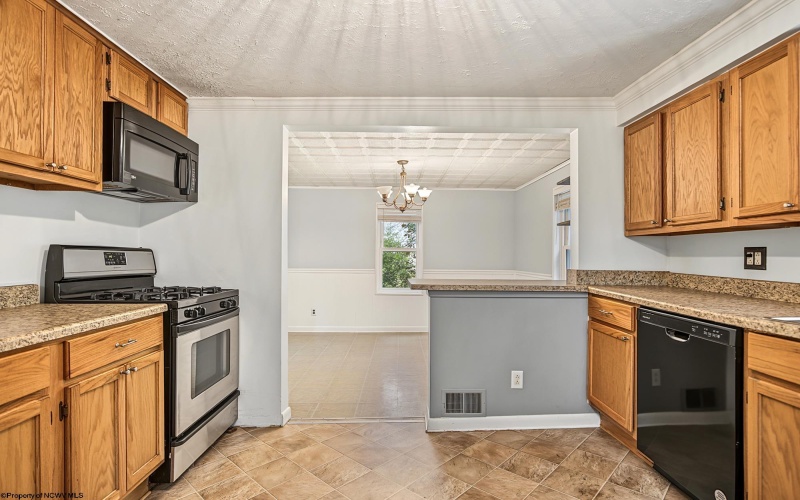 821 Idlewood Drive, Morgantown, West Virginia 26505, 2 Bedroom Bedrooms, 6 Room Rooms,2 BathroomBathrooms,Single Family Detached,For Sale,Idlewood,0,10167213