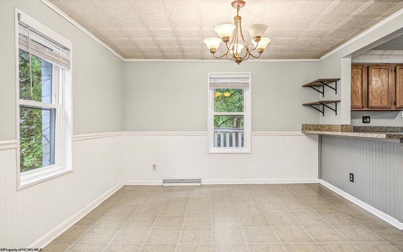 821 Idlewood Drive, Morgantown, West Virginia 26505, 2 Bedroom Bedrooms, 6 Room Rooms,2 BathroomBathrooms,Single Family Detached,For Sale,Idlewood,0,10167213