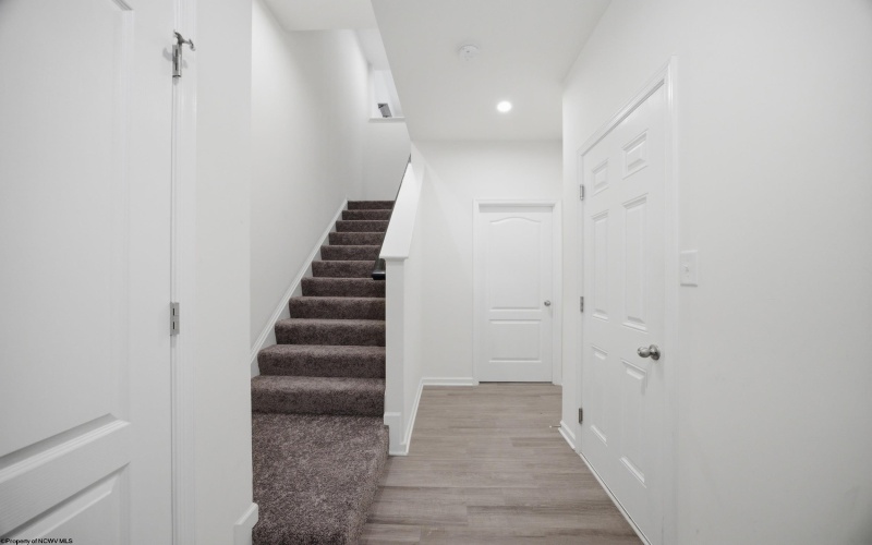 208 Tide Way, Morgantown, West Virginia 26508, 3 Bedroom Bedrooms, 5 Room Rooms,2 BathroomBathrooms,Single Family Attached,For Sale,Tide,0,10167218
