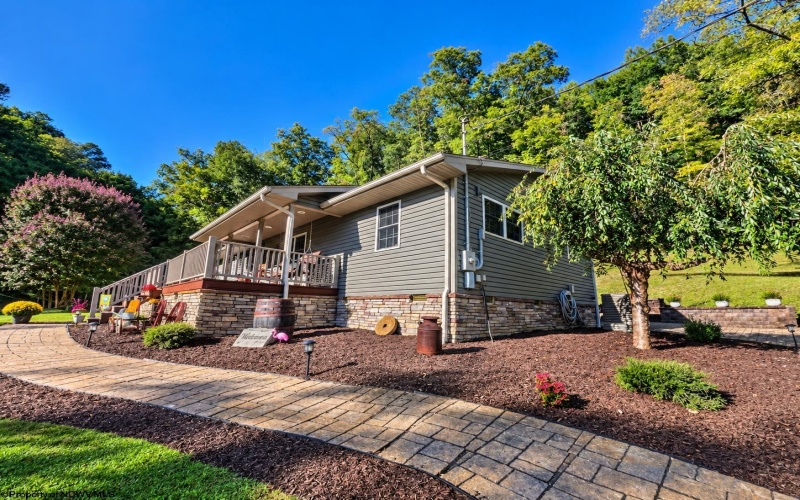 90 Gordon Road, Dailey, West Virginia 26253, 4 Bedroom Bedrooms, 11 Room Rooms,3 BathroomBathrooms,Single Family Detached,For Sale,Gordon,0,10167225
