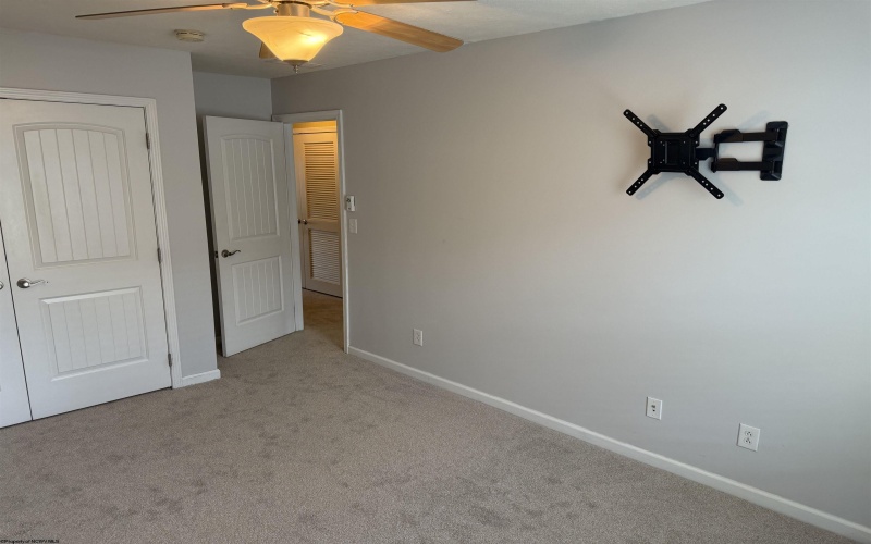 406 Olympic Lane, Fairmont, West Virginia 26554, 3 Bedroom Bedrooms, 6 Room Rooms,2 BathroomBathrooms,Single Family Attached,For Sale,Olympic,0,10167017