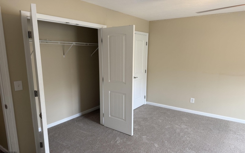 406 Olympic Lane, Fairmont, West Virginia 26554, 3 Bedroom Bedrooms, 6 Room Rooms,2 BathroomBathrooms,Single Family Attached,For Sale,Olympic,0,10167017