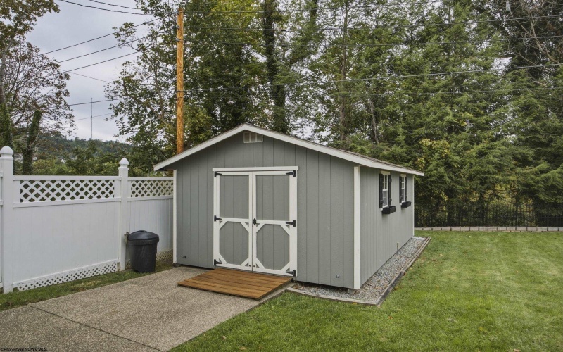 518 Stanley Avenue, Clarksburg, West Virginia 26301, 5 Bedroom Bedrooms, 10 Room Rooms,2 BathroomBathrooms,Single Family Detached,For Sale,Stanley,0,10167229 518 Stanley Avenue, Clarksburg, West Virginia 26301, 5 Bedroom Bedrooms, 10 Room Rooms,2 BathroomBathrooms,Single Family Detached,For Sale,Stanley,0,10167229