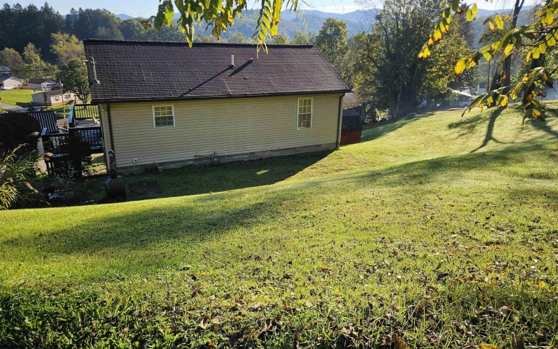 213 3rd Street, Belington, West Virginia 26250-7652, 3 Bedroom Bedrooms, 6 Room Rooms,1 BathroomBathrooms,Single Family Detached,For Sale,3rd,0,10167246 213 3rd Street, Belington, West Virginia 26250-7652, 3 Bedroom Bedrooms, 6 Room Rooms,1 BathroomBathrooms,Single Family Detached,For Sale,3rd,0,10167246