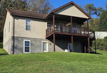 213 3rd Street, Belington, West Virginia 26250-7652, 3 Bedroom Bedrooms, 6 Room Rooms,1 BathroomBathrooms,Single Family Detached,For Sale,3rd,0,10167246