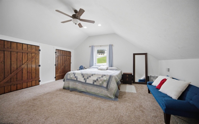 152 Oakwood Circle, Bridgeport, West Virginia 26330, 4 Bedroom Bedrooms, 8 Room Rooms,3 BathroomBathrooms,Single Family Detached,For Sale,Oakwood,0,10167232