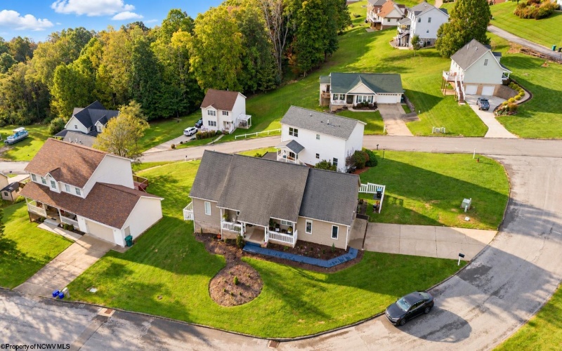 152 Oakwood Circle, Bridgeport, West Virginia 26330, 4 Bedroom Bedrooms, 8 Room Rooms,3 BathroomBathrooms,Single Family Detached,For Sale,Oakwood,0,10167232