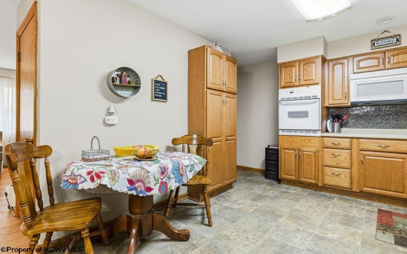 214 Cherry Street, Bridgeport, West Virginia 26330, 3 Bedroom Bedrooms, 8 Room Rooms,1 BathroomBathrooms,Single Family Detached,For Sale,Cherry,0,10167237