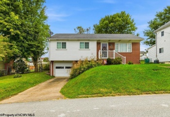 214 Cherry Street, Bridgeport, West Virginia 26330, 3 Bedroom Bedrooms, 8 Room Rooms,1 BathroomBathrooms,Single Family Detached,For Sale,Cherry,0,10167237