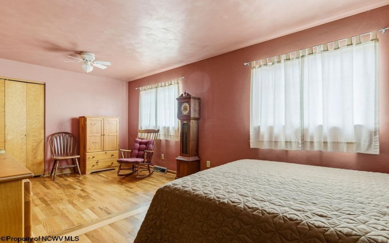 214 Cherry Street, Bridgeport, West Virginia 26330, 3 Bedroom Bedrooms, 8 Room Rooms,1 BathroomBathrooms,Single Family Detached,For Sale,Cherry,0,10167237