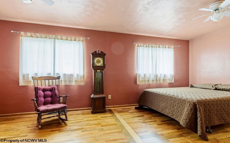 214 Cherry Street, Bridgeport, West Virginia 26330, 3 Bedroom Bedrooms, 8 Room Rooms,1 BathroomBathrooms,Single Family Detached,For Sale,Cherry,0,10167237