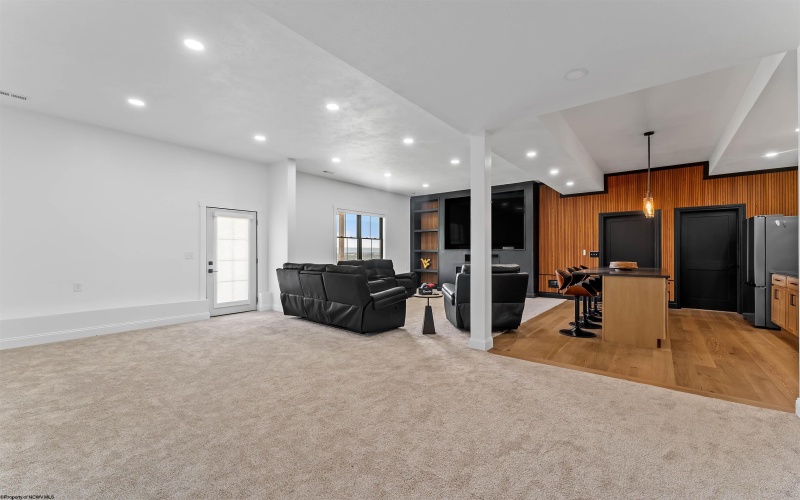 59 Jespy Drive, Morgantown, West Virginia 26501, 5 Bedroom Bedrooms, 13 Room Rooms,4 BathroomBathrooms,Single Family Detached,For Sale,Jespy,0,10167238