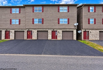 211 Stonegate Circle, Morgantown, West Virginia 26505, 3 Bedroom Bedrooms, 7 Room Rooms,3 BathroomBathrooms,Single Family Attached,For Sale,Stonegate,0,10167254