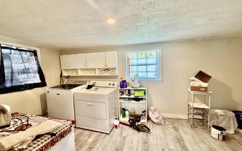 611 Saxman Drive, Barrackville, West Virginia 26559, 3 Bedroom Bedrooms, 6 Room Rooms,1 BathroomBathrooms,Single Family Detached,For Sale,Saxman,0,10167265