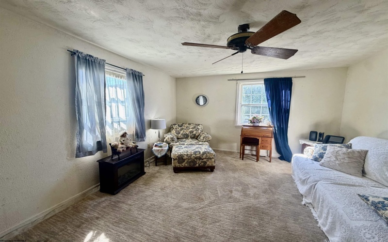 611 Saxman Drive, Barrackville, West Virginia 26559, 3 Bedroom Bedrooms, 6 Room Rooms,1 BathroomBathrooms,Single Family Detached,For Sale,Saxman,0,10167265