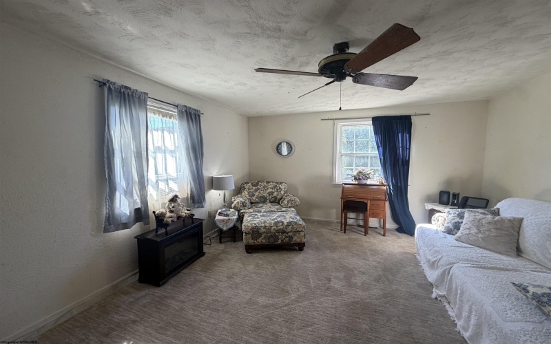 611 Saxman Drive, Barrackville, West Virginia 26559, 3 Bedroom Bedrooms, 6 Room Rooms,1 BathroomBathrooms,Single Family Detached,For Sale,Saxman,0,10167265