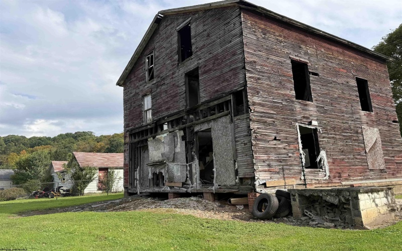 101 Perine Street, Buckhannon, West Virginia 26201, 3 Bedroom Bedrooms, 9 Room Rooms,2 BathroomBathrooms,Single Family Detached,For Sale,Perine,0,10167253 101 Perine Street, Buckhannon, West Virginia 26201, 3 Bedroom Bedrooms, 9 Room Rooms,2 BathroomBathrooms,Single Family Detached,For Sale,Perine,0,10167253