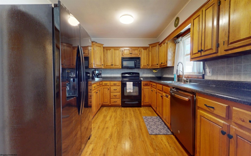 208 Pennsylvania Avenue, Bridgeport, West Virginia 26330, 3 Bedroom Bedrooms, 7 Room Rooms,2 BathroomBathrooms,Single Family Detached,For Sale,Pennsylvania,0,10167250 208 Pennsylvania Avenue, Bridgeport, West Virginia 26330, 3 Bedroom Bedrooms, 7 Room Rooms,2 BathroomBathrooms,Single Family Detached,For Sale,Pennsylvania,0,10167250