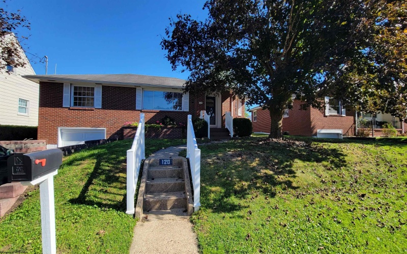 120 Seneca Drive, Clarksburg, West Virginia 26301, 3 Bedroom Bedrooms, 6 Room Rooms,1 BathroomBathrooms,Single Family Detached,For Sale,Seneca,0,10167251 120 Seneca Drive, Clarksburg, West Virginia 26301, 3 Bedroom Bedrooms, 6 Room Rooms,1 BathroomBathrooms,Single Family Detached,For Sale,Seneca,0,10167251