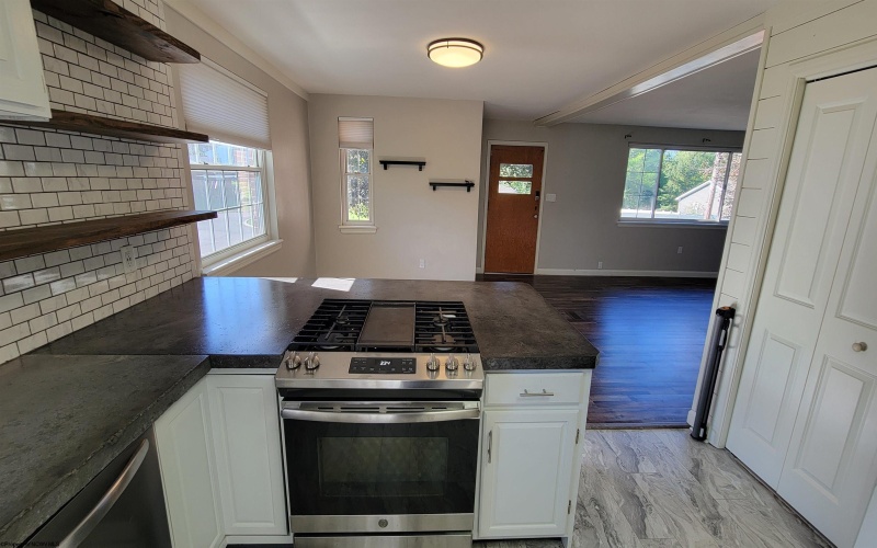 120 Seneca Drive, Clarksburg, West Virginia 26301, 3 Bedroom Bedrooms, 6 Room Rooms,1 BathroomBathrooms,Single Family Detached,For Sale,Seneca,0,10167251 120 Seneca Drive, Clarksburg, West Virginia 26301, 3 Bedroom Bedrooms, 6 Room Rooms,1 BathroomBathrooms,Single Family Detached,For Sale,Seneca,0,10167251