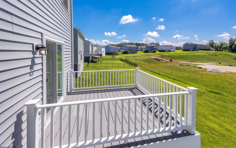 126 Eastview Way, Fairmont, West Virginia 26554, 3 Bedroom Bedrooms, 7 Room Rooms,2 BathroomBathrooms,Single Family Detached,For Sale,Eastview,0,10167264