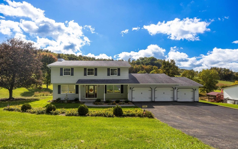 186 Hastings Run Road, Mount Clare, West Virginia 26408-9752, 4 Bedroom Bedrooms, 9 Room Rooms,2 BathroomBathrooms,Single Family Detached,For Sale,Hastings Run,0,10167257 186 Hastings Run Road, Mount Clare, West Virginia 26408-9752, 4 Bedroom Bedrooms, 9 Room Rooms,2 BathroomBathrooms,Single Family Detached,For Sale,Hastings Run,0,10167257