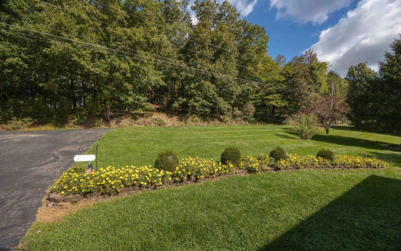 186 Hastings Run Road, Mount Clare, West Virginia 26408-9752, 4 Bedroom Bedrooms, 9 Room Rooms,2 BathroomBathrooms,Single Family Detached,For Sale,Hastings Run,0,10167257 186 Hastings Run Road, Mount Clare, West Virginia 26408-9752, 4 Bedroom Bedrooms, 9 Room Rooms,2 BathroomBathrooms,Single Family Detached,For Sale,Hastings Run,0,10167257