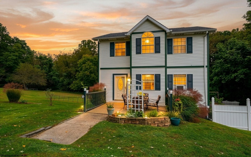 195 Michael Drive, Uniontown, Pennsylvania 15401, 3 Bedroom Bedrooms, 6 Room Rooms,2 BathroomBathrooms,Single Family Detached,For Sale,Michael,0,10167269