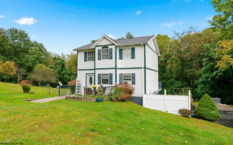 195 Michael Drive, Uniontown, Pennsylvania 15401, 3 Bedroom Bedrooms, 6 Room Rooms,2 BathroomBathrooms,Single Family Detached,For Sale,Michael,0,10167269