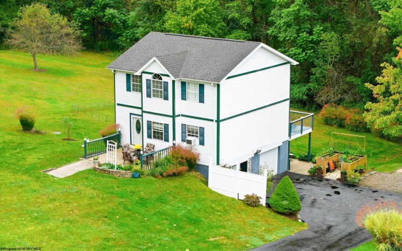 195 Michael Drive, Uniontown, Pennsylvania 15401, 3 Bedroom Bedrooms, 6 Room Rooms,2 BathroomBathrooms,Single Family Detached,For Sale,Michael,0,10167269