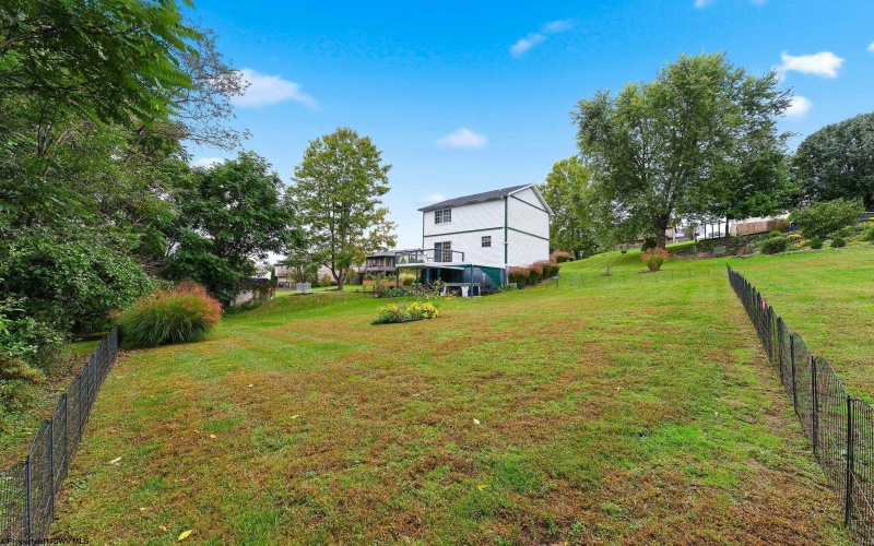 195 Michael Drive, Uniontown, Pennsylvania 15401, 3 Bedroom Bedrooms, 6 Room Rooms,2 BathroomBathrooms,Single Family Detached,For Sale,Michael,0,10167269