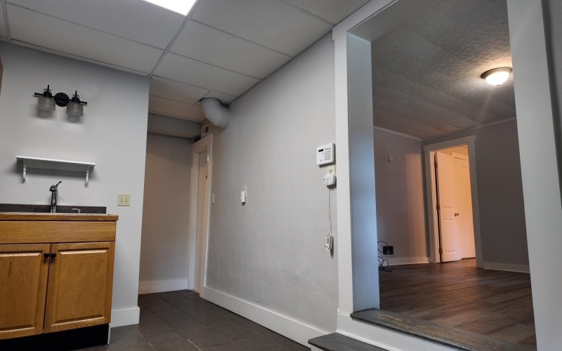 813.5 Monongalia Avenue, Morgantown, West Virginia 26505, 1 Bedroom Bedrooms, 3 Room Rooms,1 BathroomBathrooms,Residential Rentals,For Rent,Monongalia,0,10167273