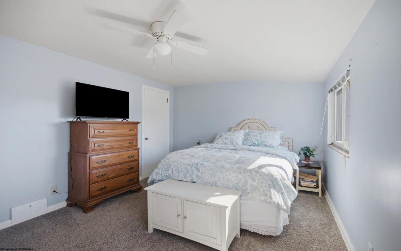 10 Savannah Street, Westover, West Virginia 26501, 3 Bedroom Bedrooms, 8 Room Rooms,2 BathroomBathrooms,Single Family Detached,For Sale,Savannah,0,10167291