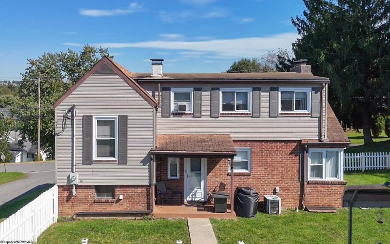 10 Savannah Street, Westover, West Virginia 26501, 3 Bedroom Bedrooms, 8 Room Rooms,2 BathroomBathrooms,Single Family Detached,For Sale,Savannah,0,10167291