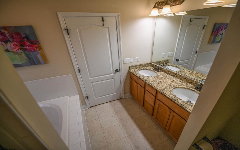 29 Woodbury Drive, Fairmont, West Virginia 26554, 4 Bedroom Bedrooms, 8 Room Rooms,4 BathroomBathrooms,Single Family Detached,For Sale,Woodbury,0,10167289