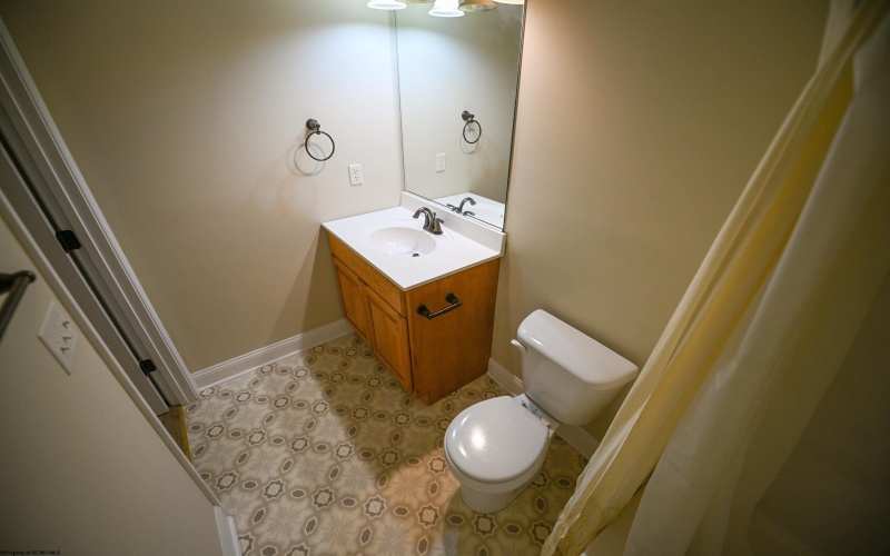 29 Woodbury Drive, Fairmont, West Virginia 26554, 4 Bedroom Bedrooms, 8 Room Rooms,4 BathroomBathrooms,Single Family Detached,For Sale,Woodbury,0,10167289