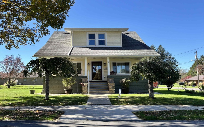 197 Sturmer Street, Belington, West Virginia 26250, 3 Bedroom Bedrooms, 6 Room Rooms,2 BathroomBathrooms,Single Family Detached,For Sale,Sturmer,0,10167272