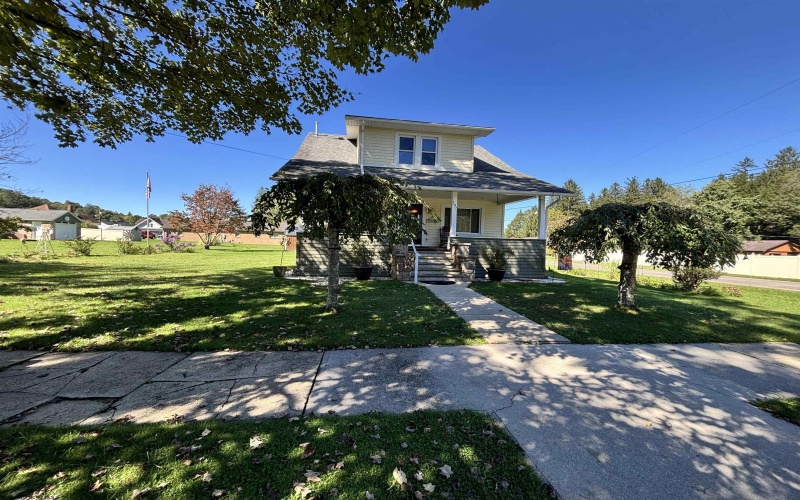 197 Sturmer Street, Belington, West Virginia 26250, 3 Bedroom Bedrooms, 6 Room Rooms,2 BathroomBathrooms,Single Family Detached,For Sale,Sturmer,0,10167272