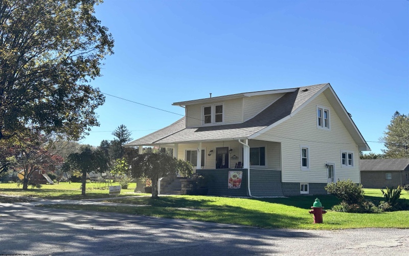 197 Sturmer Street, Belington, West Virginia 26250, 3 Bedroom Bedrooms, 6 Room Rooms,2 BathroomBathrooms,Single Family Detached,For Sale,Sturmer,0,10167272