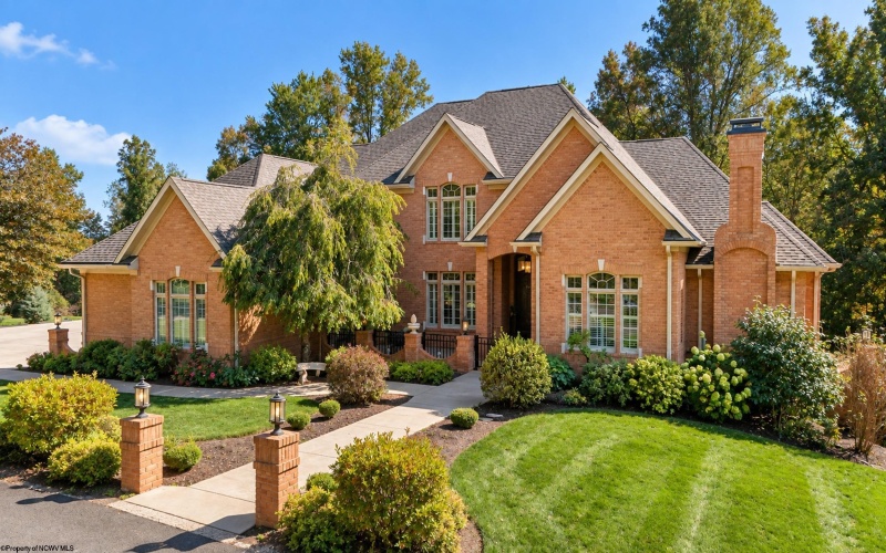 24 Woodcliff Drive, Fairmont, West Virginia 26554, 5 Bedroom Bedrooms, 14 Room Rooms,6 BathroomBathrooms,Single Family Detached,For Sale,Woodcliff,0,10167296