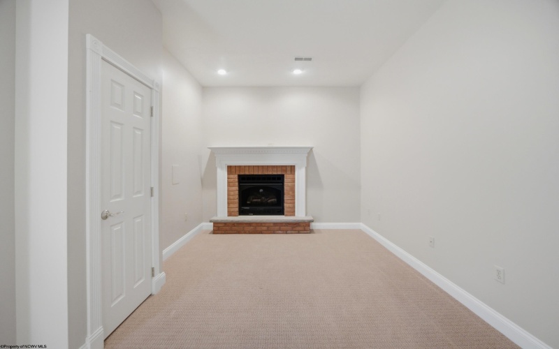 24 Woodcliff Drive, Fairmont, West Virginia 26554, 5 Bedroom Bedrooms, 14 Room Rooms,6 BathroomBathrooms,Single Family Detached,For Sale,Woodcliff,0,10167296