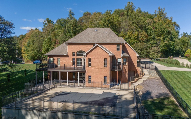24 Woodcliff Drive, Fairmont, West Virginia 26554, 5 Bedroom Bedrooms, 14 Room Rooms,6 BathroomBathrooms,Single Family Detached,For Sale,Woodcliff,0,10167296